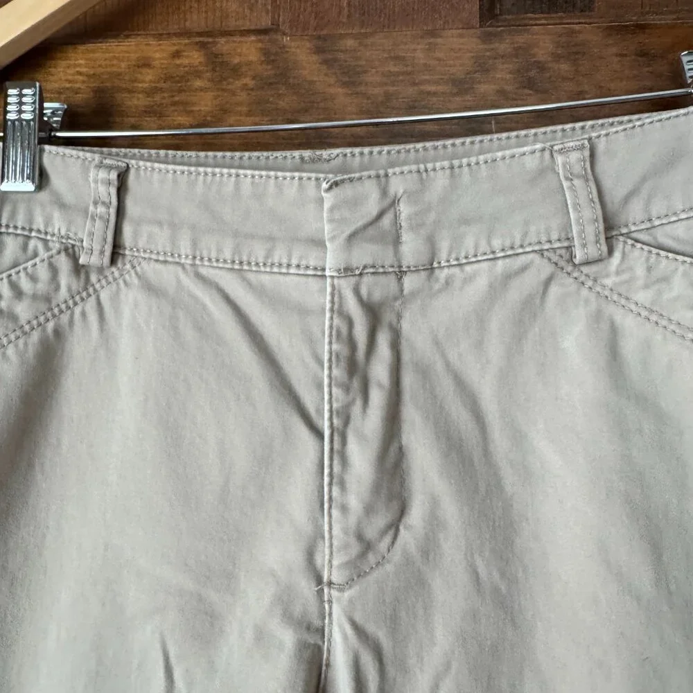 Dockers pants khaki
